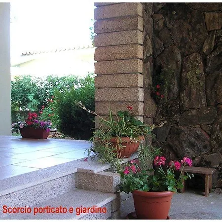 Mari E Monti Sardi Bed & Breakfast